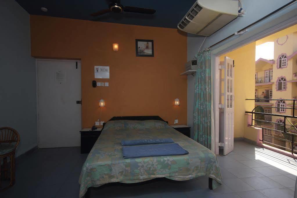 Sodders Renton Manor Hotel Arpora Kültér fotó