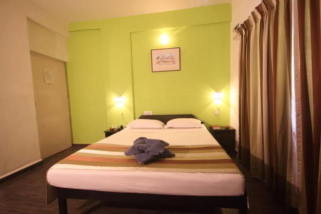 Sodders Renton Manor Hotel Arpora Kültér fotó
