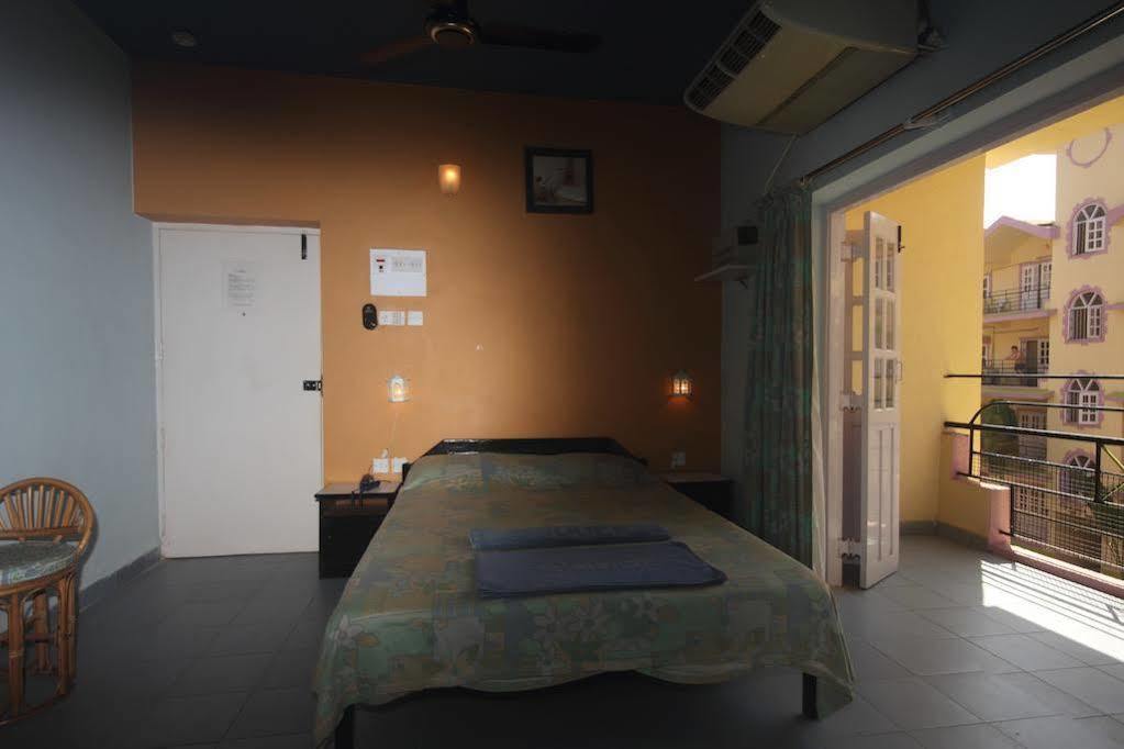 Sodders Renton Manor Hotel Arpora Kültér fotó